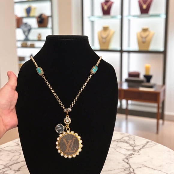 Upcycled Louis Vuitton necklace, recycled handbag , long necklace - Picture 6 of 9